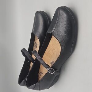 Taos Ta-Dah Mary Jane shoes Black Women 11 Leather